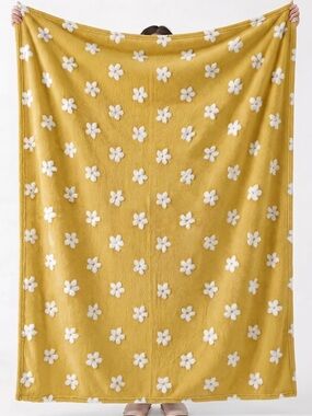Golden Mustard Yellow + White 3D Floral Throw Plush Blanket Home Bedding 50x60